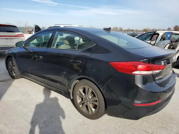 5NPD84LF2JH303870 2018 HYUNDAI ELANTRA - Image 2