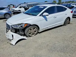 5NPD84LF2JH304324 2018 HYUNDAI ELANTRA
