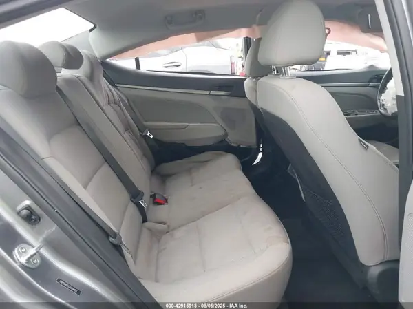 5NPD84LF2JH304422 2018 HYUNDAI ELANTRA - Image 8