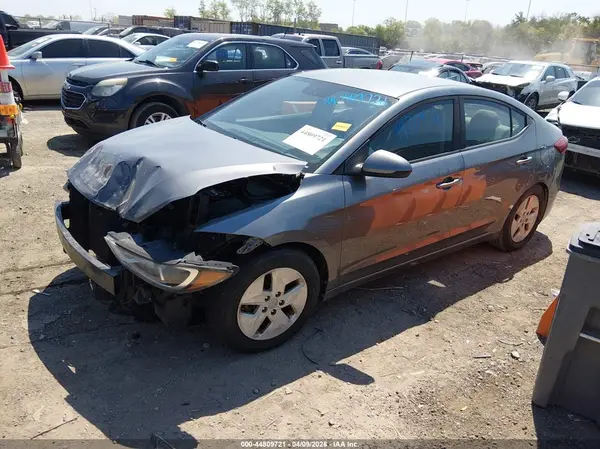 5NPD84LF2JH305361 2018 HYUNDAI ELANTRA - Image 2