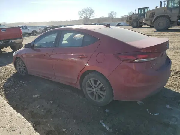 5NPD84LF2JH305733 2018 HYUNDAI ELANTRA - Image 2