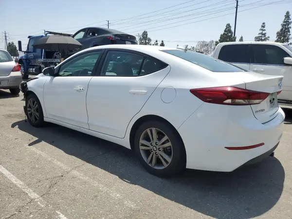 5NPD84LF2JH306865 2018 HYUNDAI ELANTRA - Image 2