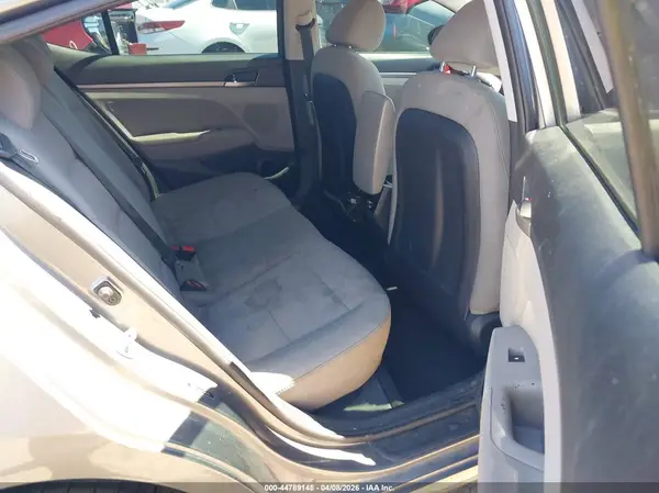 5NPD84LF2JH306882 2018 HYUNDAI ELANTRA - Image 8