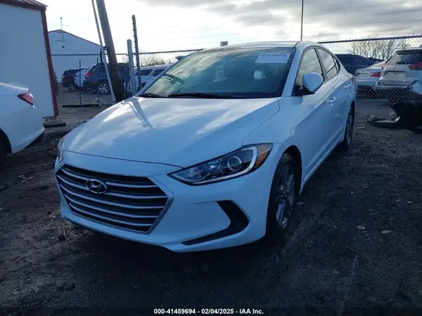 5NPD84LF2JH309829 2018 HYUNDAI ELANTRA - Image 2