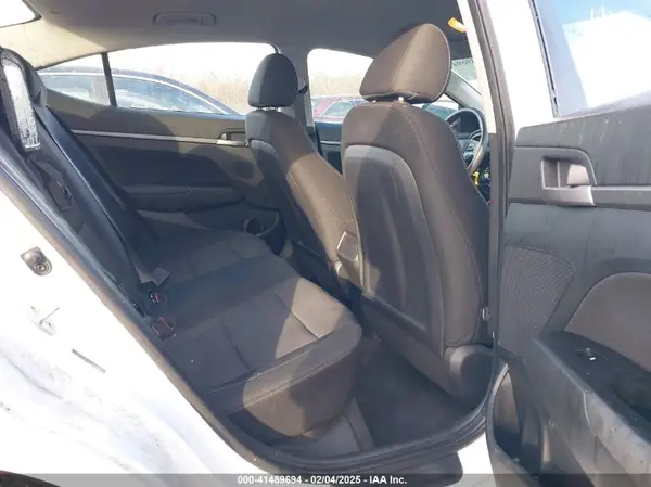 5NPD84LF2JH309829 2018 HYUNDAI ELANTRA - Image 8