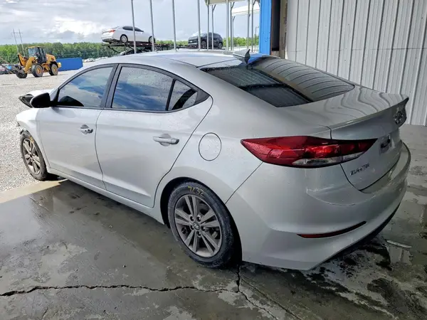 5NPD84LF2JH312858 2018 HYUNDAI ELANTRA - Image 2