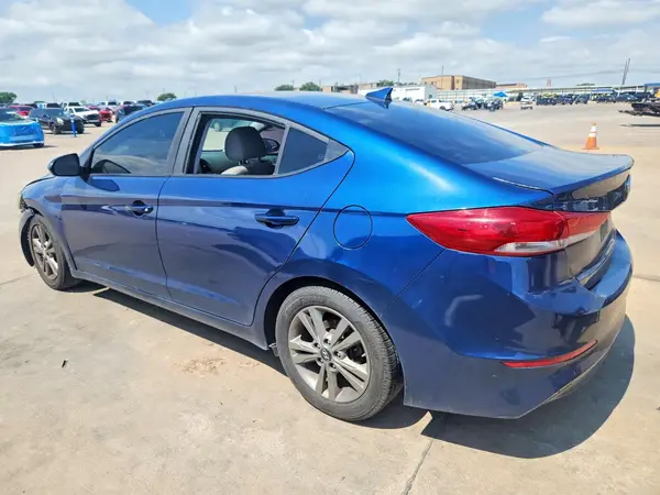 5NPD84LF2JH312892 2018 HYUNDAI ELANTRA - Image 2
