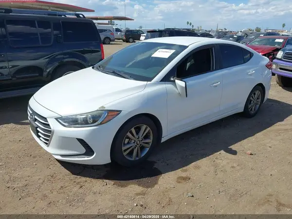 5NPD84LF2JH314822 2018 HYUNDAI ELANTRA - Image 2