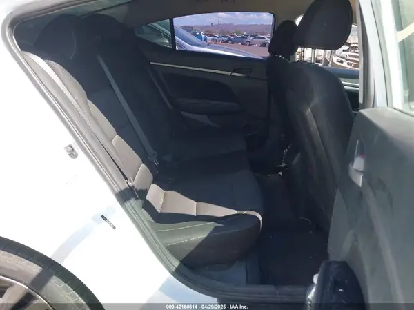 5NPD84LF2JH314H22 2018 HYUNDAI ELANTRA - Image 8