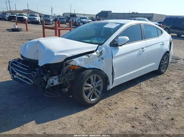 5NPD84LF2JH315937 2018 HYUNDAI ELANTRA - Image 2