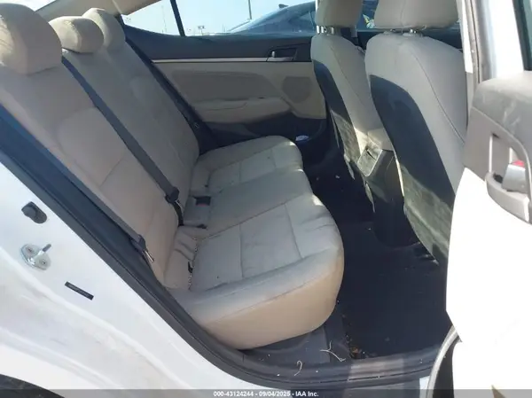 5NPD84LF2JH315937 2018 HYUNDAI ELANTRA - Image 8