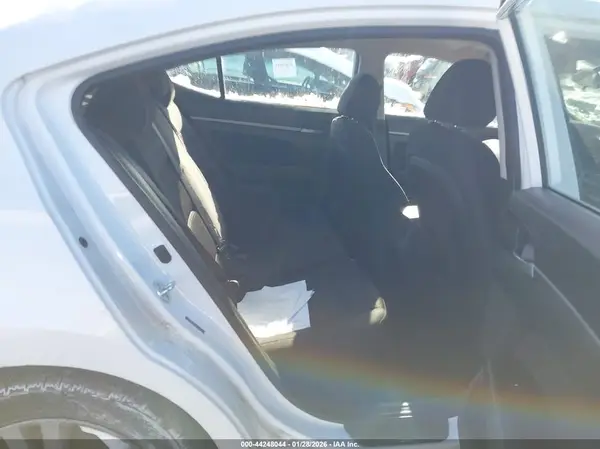 5NPD84LF2JH317235 2018 HYUNDAI ELANTRA - Image 8