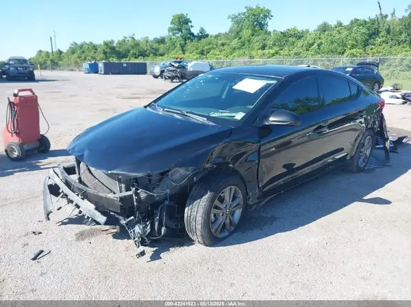 5NPD84LF2JH318496 2018 HYUNDAI ELANTRA - Image 2