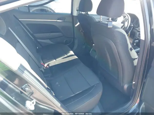 5NPD84LF2JH318496 2018 HYUNDAI ELANTRA - Image 8