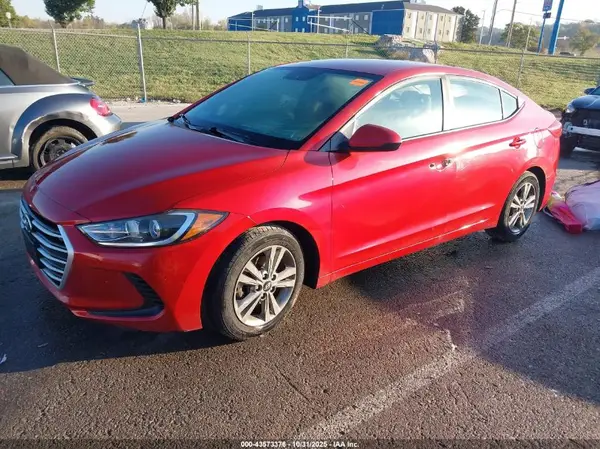 5NPD84LF2JH319499 2018 HYUNDAI ELANTRA - Image 2