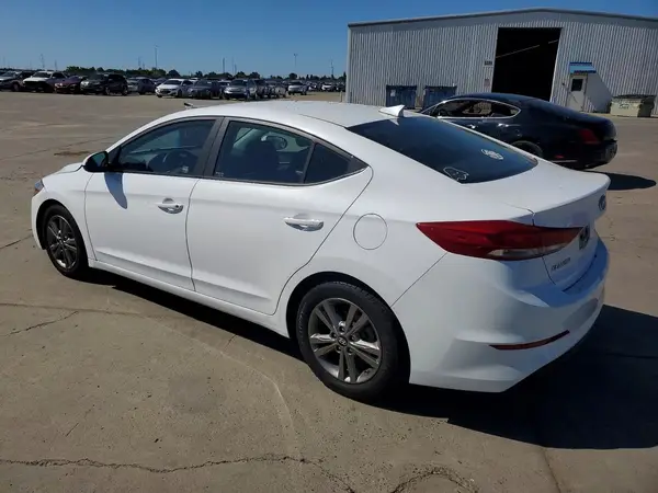 5NPD84LF2JH320300 2018 HYUNDAI ELANTRA - Image 2