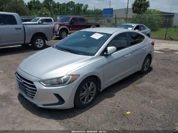 5NPD84LF2JH321267 2018 HYUNDAI ELANTRA - Image 2
