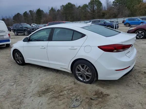 5NPD84LF2JH322225 2018 HYUNDAI ELANTRA - Image 2