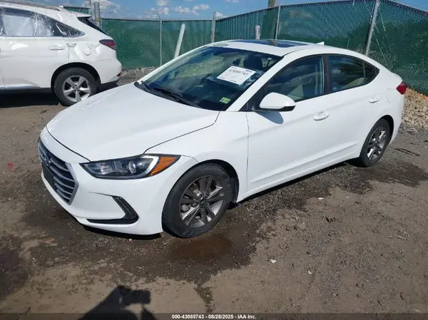 5NPD84LF2JH322399 2018 HYUNDAI ELANTRA - Image 2