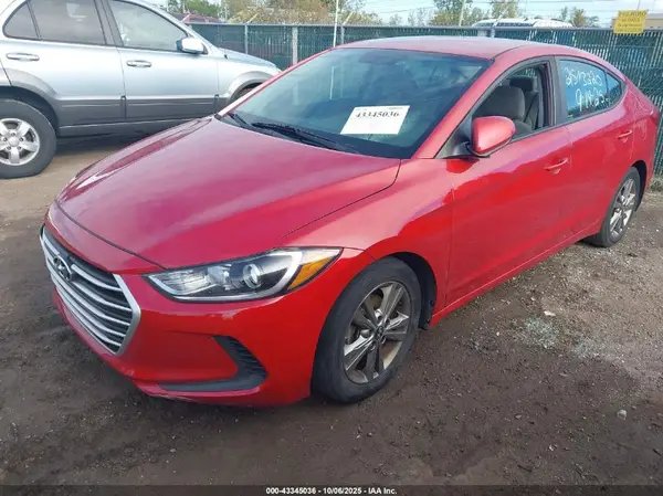 5NPD84LF2JH323987 2018 HYUNDAI ELANTRA - Image 2