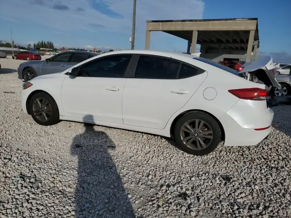 5NPD84LF2JH325447 2018 HYUNDAI ELANTRA - Image 2