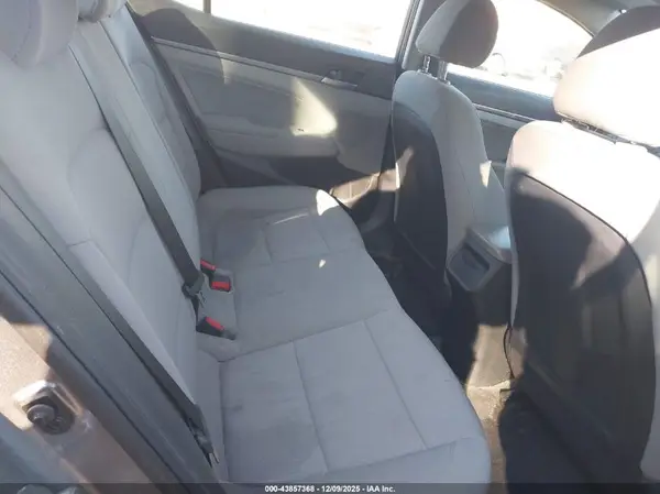 5NPD84LF2JH326792 2018 HYUNDAI ELANTRA - Image 8