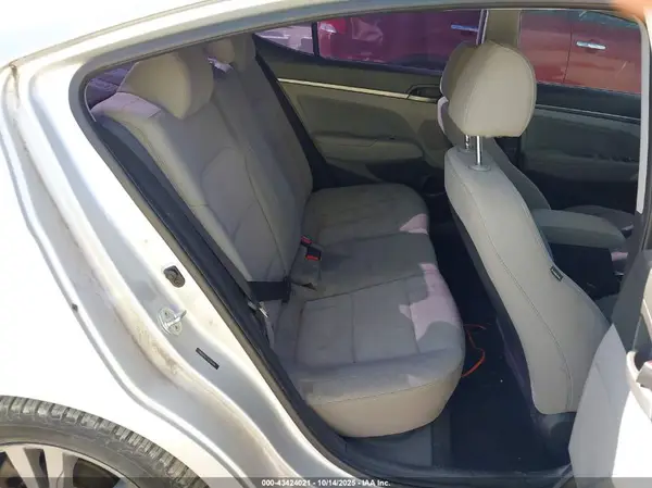 5NPD84LF2JH326985 2018 HYUNDAI ELANTRA - Image 8