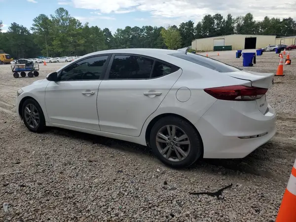 5NPD84LF2JH327232 2018 HYUNDAI ELANTRA - Image 2