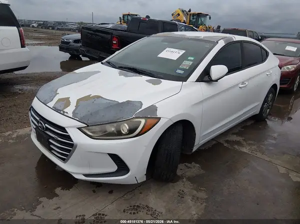 5NPD84LF2JH327571 2018 HYUNDAI ELANTRA - Image 2