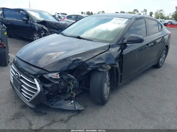 5NPD84LF2JH328221 2018 HYUNDAI ELANTRA - Image 2