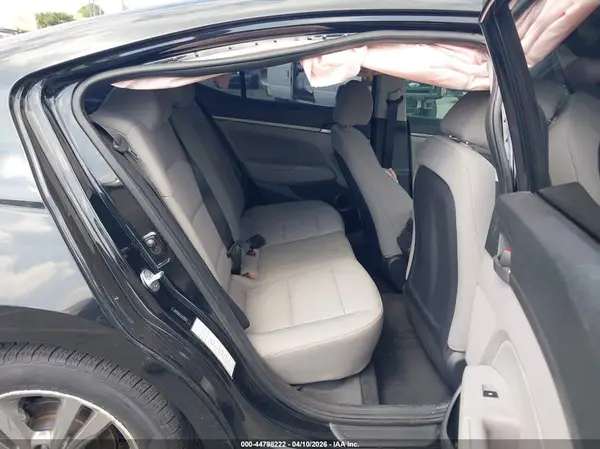 5NPD84LF2JH328221 2018 HYUNDAI ELANTRA - Image 8