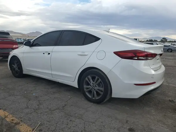 5NPD84LF2JH328509 2018 HYUNDAI ELANTRA - Image 2