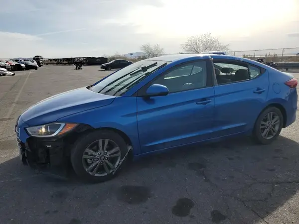5NPD84LF2JH328669 2018 HYUNDAI ELANTRA - Image 1