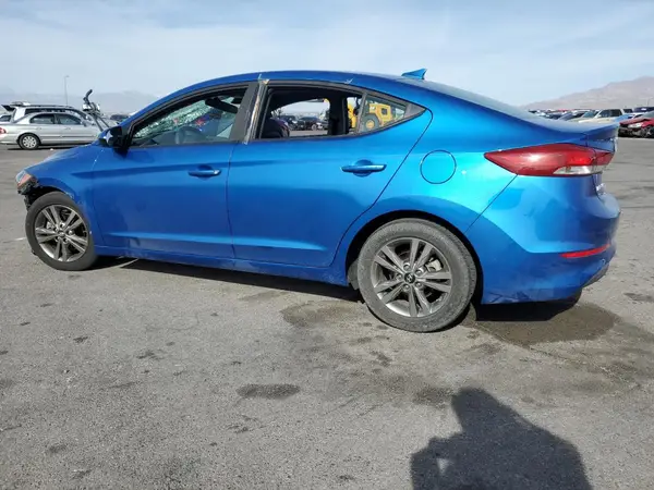 5NPD84LF2JH328669 2018 HYUNDAI ELANTRA - Image 2