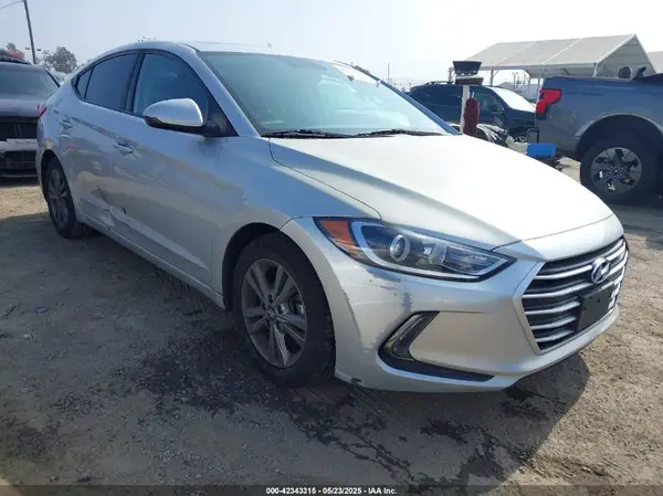 5NPD84LF2JH328736 2018 HYUNDAI ELANTRA - Image 1