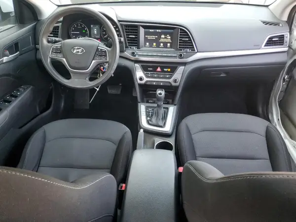 5NPD84LF2JH330180 2018 HYUNDAI ELANTRA - Image 8