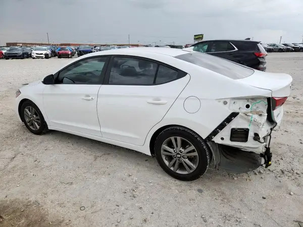 5NPD84LF2JH333483 2018 HYUNDAI ELANTRA - Image 2