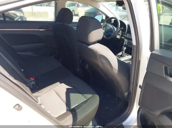 5NPD84LF2JH333709 2018 HYUNDAI ELANTRA - Image 8