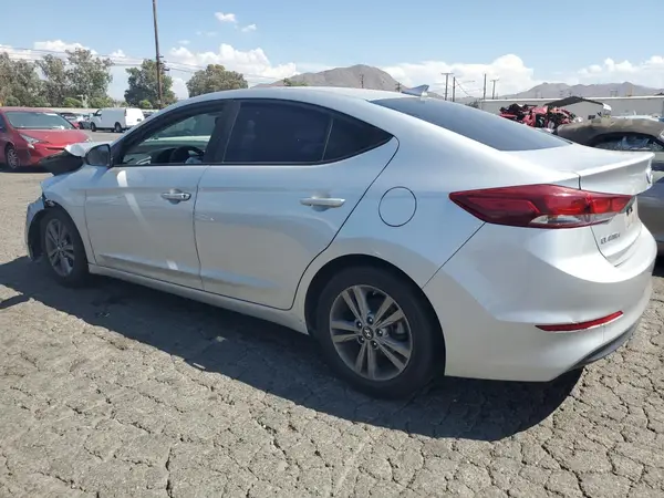 5NPD84LF2JH334021 2018 HYUNDAI ELANTRA - Image 2
