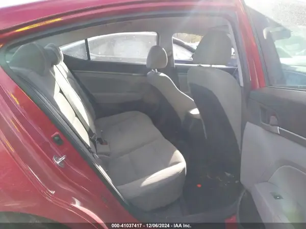 5NPD84LF2JH334598 2018 HYUNDAI ELANTRA - Image 8