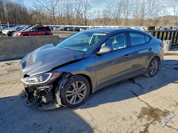 5NPD84LF2JH335590 2018 HYUNDAI ELANTRA - Image 1