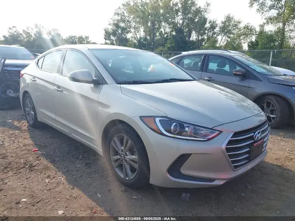 5NPD84LF2JH342118 2018 HYUNDAI ELANTRA - Image 1