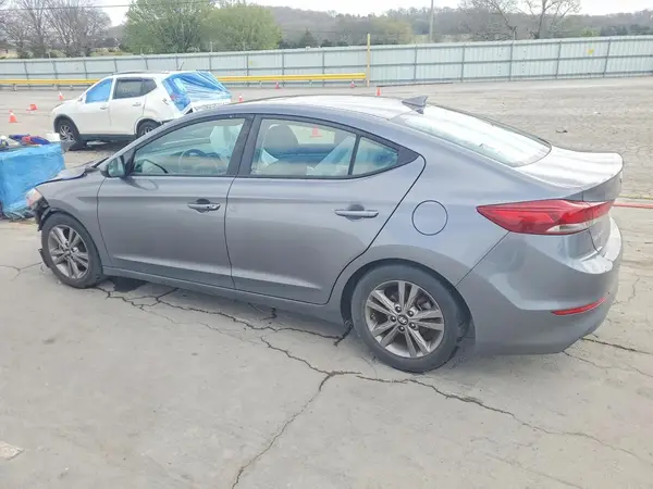 5NPD84LF2JH346394 2018 HYUNDAI ELANTRA - Image 2