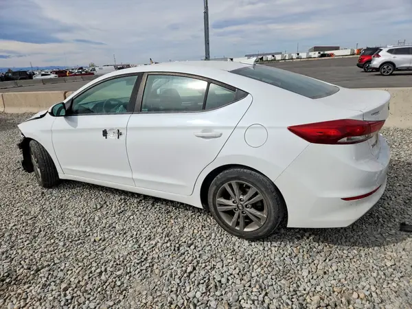 5NPD84LF2JH348002 2018 HYUNDAI ELANTRA - Image 2