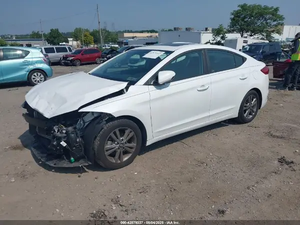 5NPD84LF2JH349439 2018 HYUNDAI ELANTRA - Image 2