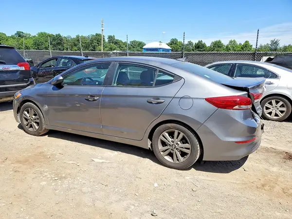 5NPD84LF2JH349473 2018 HYUNDAI ELANTRA - Image 2