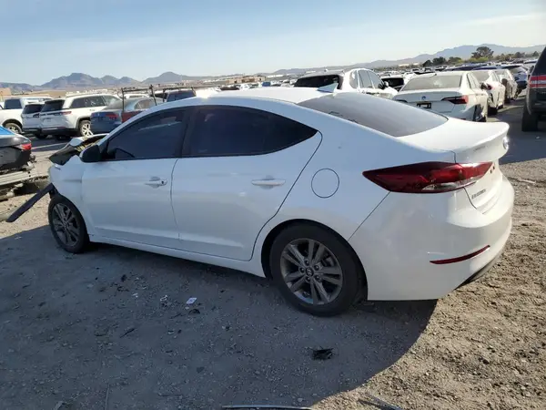 5NPD84LF2JH352437 2018 HYUNDAI ELANTRA - Image 2