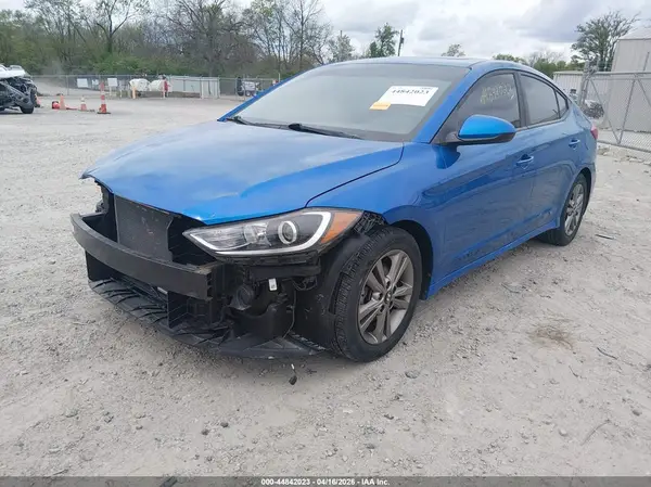 5NPD84LF2JH358545 2018 HYUNDAI ELANTRA - Image 2