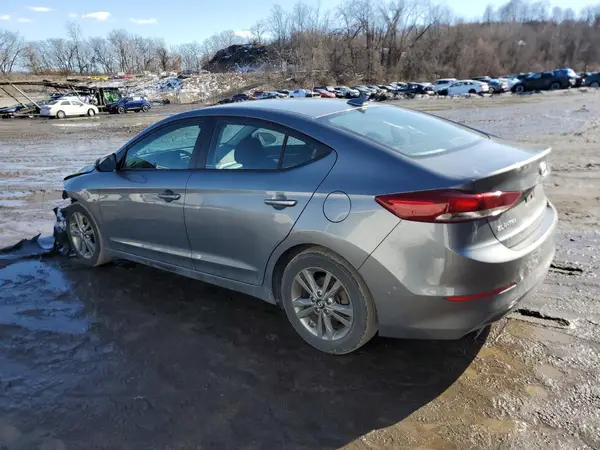 5NPD84LF2JH360456 2018 HYUNDAI ELANTRA - Image 2