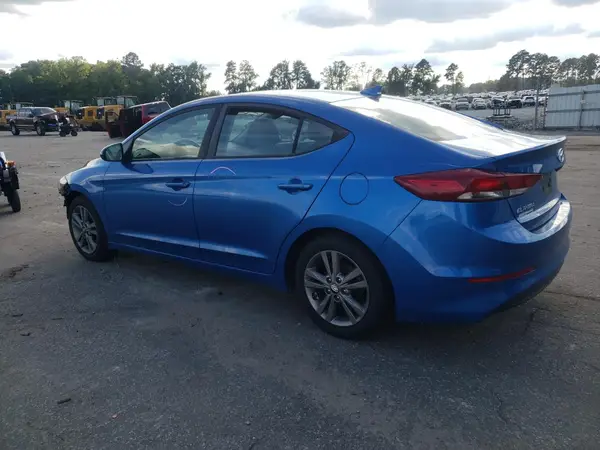 5NPD84LF2JH365768 2018 HYUNDAI ELANTRA - Image 2